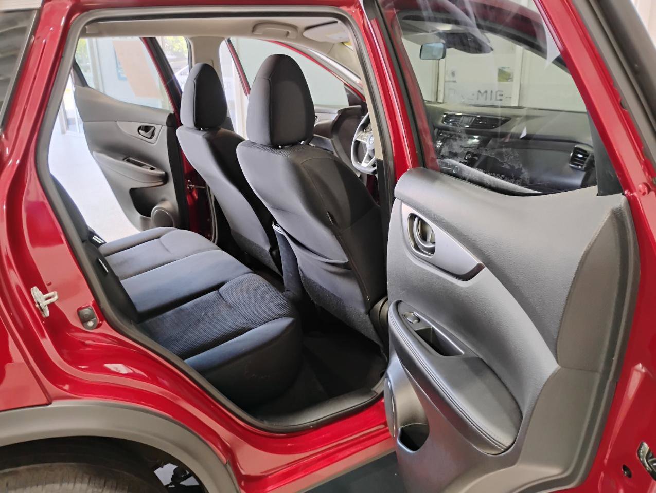 Used 2020 Nissan Rogue Sport S w/ Appearance Package FWD image 42