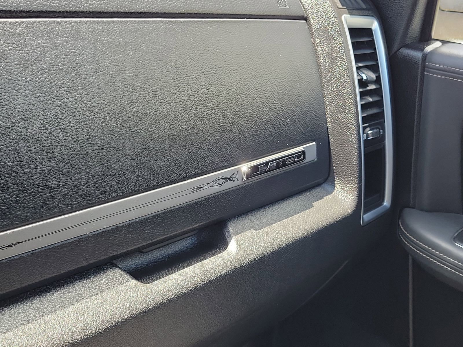 Used 2016 RAM 1500 Limited AWD/4WD image 31