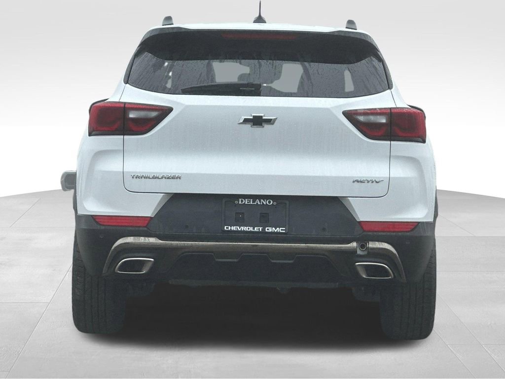 Used 2024 Chevrolet TrailBlazer ACTIV w/ Convenience Package FWD image 4