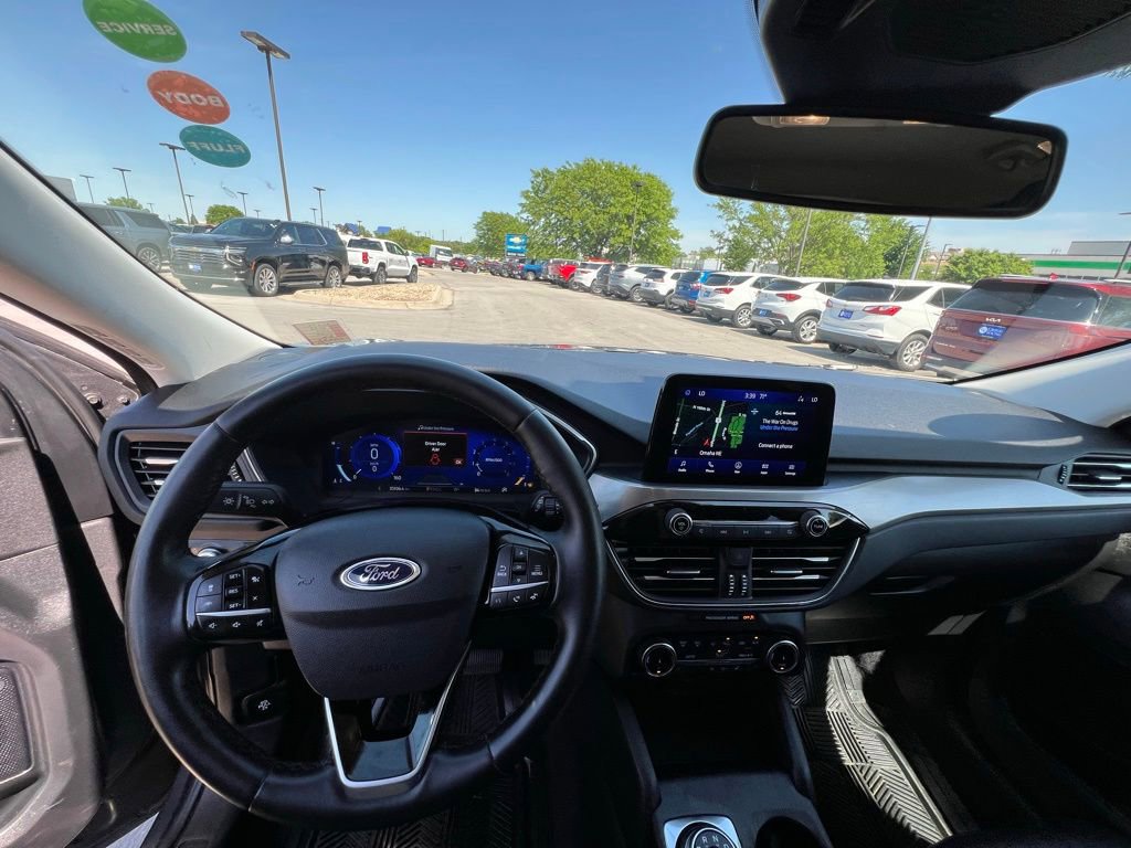 Used 2022 Ford Escape Titanium AWD/4WD image 36