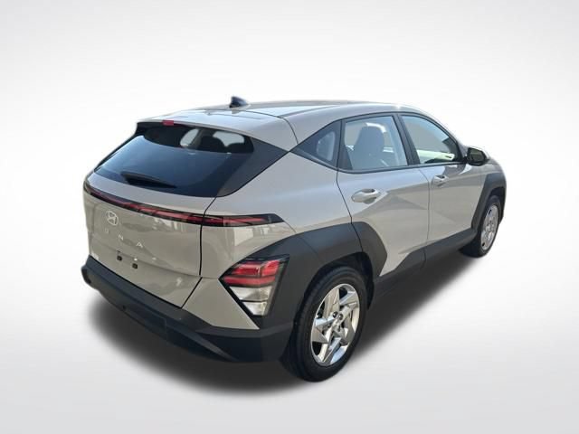 Used 2025 Hyundai Kona SE FWD image 3