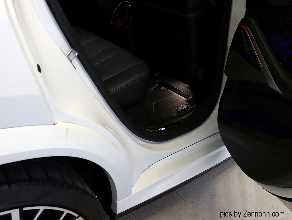 Used 2022 BMW X6 M w/ Competition Package image 38