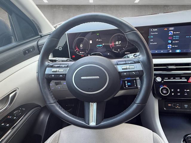Used 2025 Hyundai Tucson Limited FWD image 21