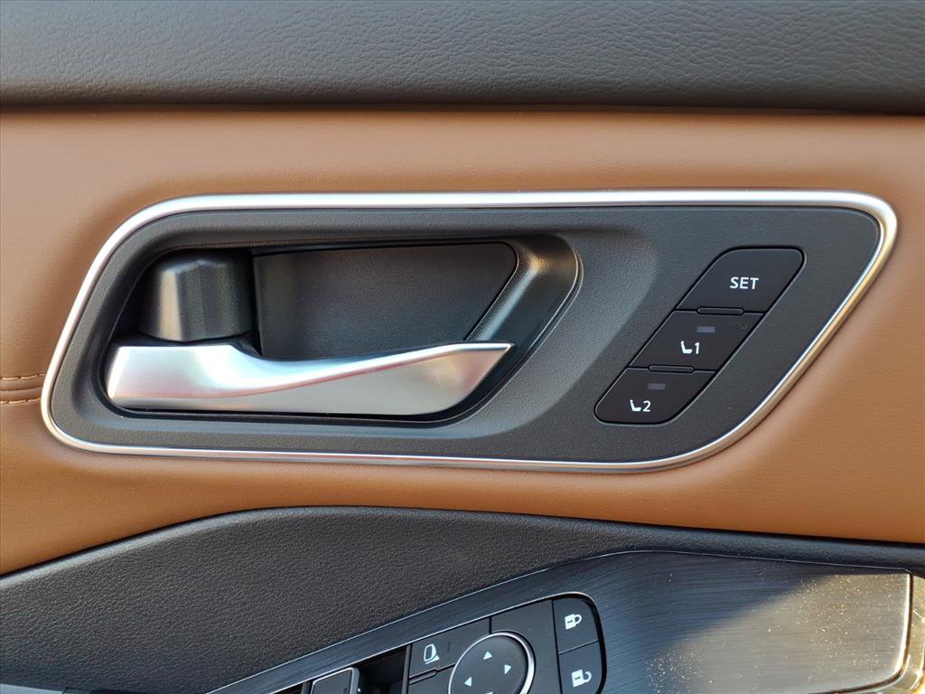 New 2026 Nissan Rogue Platinum image 16