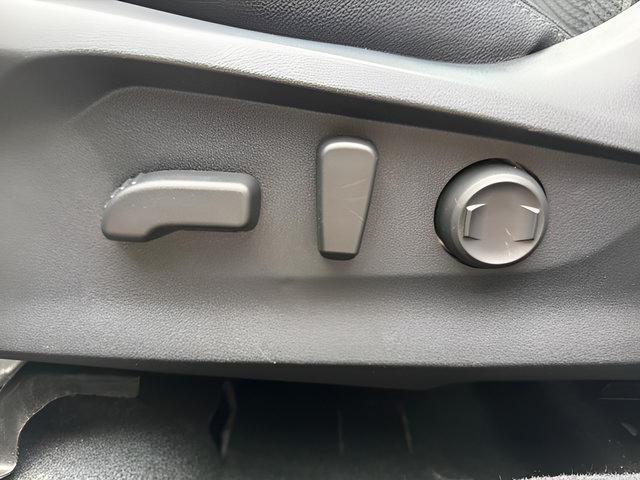 Used 2024 Subaru Forester Premium AWD/4WD image 13