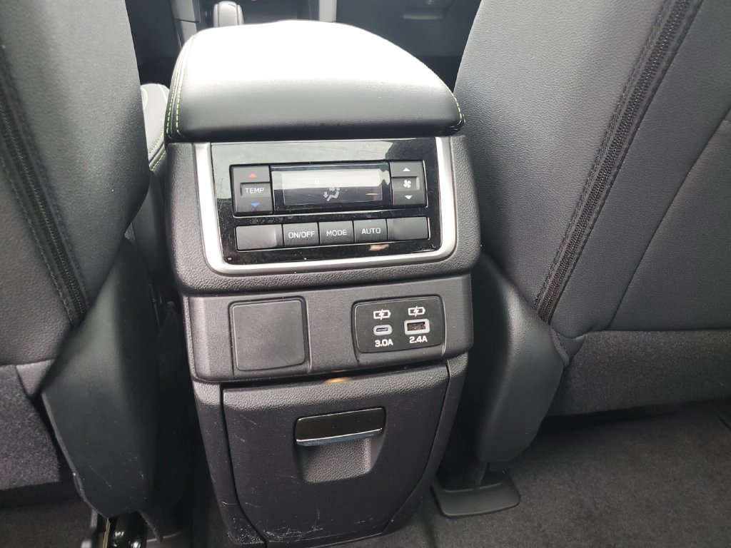 Certified 2025 Subaru Ascent Onyx Edition AWD/4WD image 17