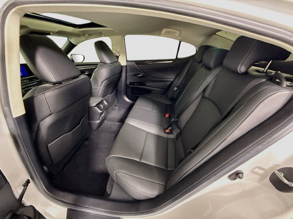 Used 2025 Lexus ES 350 w/ Accessory Package (Z2) FWD image 21