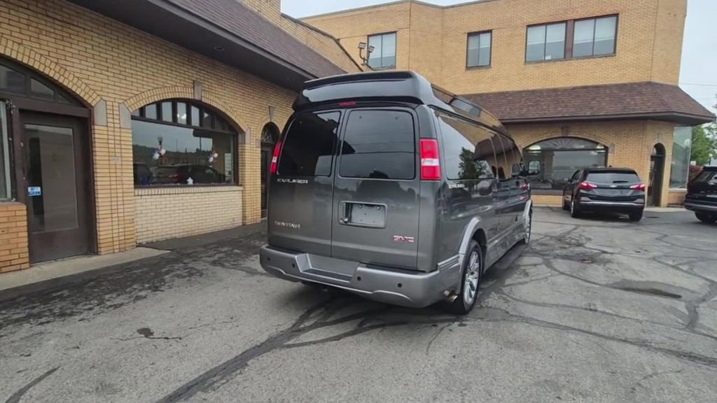 Used 2025 GMC Savana 2500 Extended w/ Driver Convenience Package RWD image 9