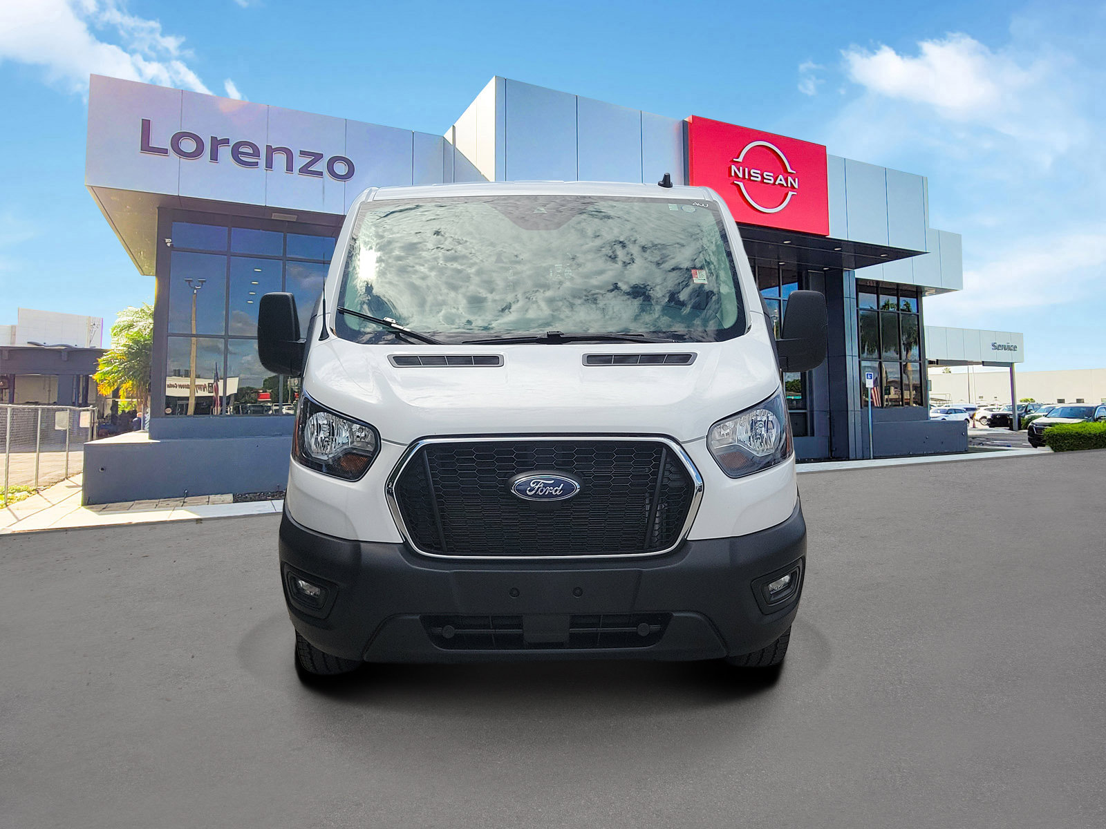 Used 2025 Ford Transit 250 Low Roof w/ Exterior Upgrade Package RWD image 2
