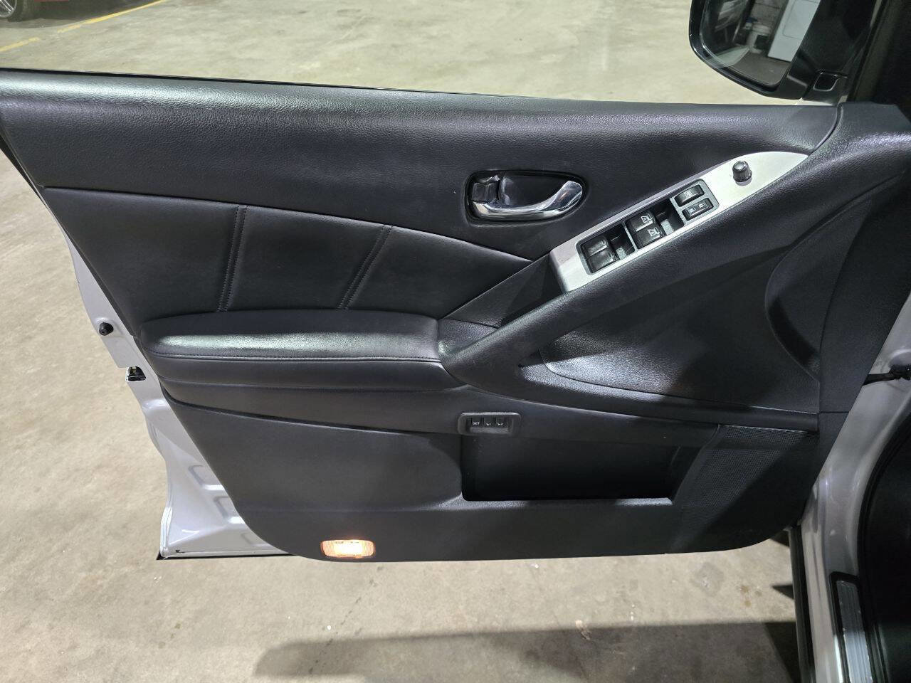 Used 2014 Nissan Murano SL image 25