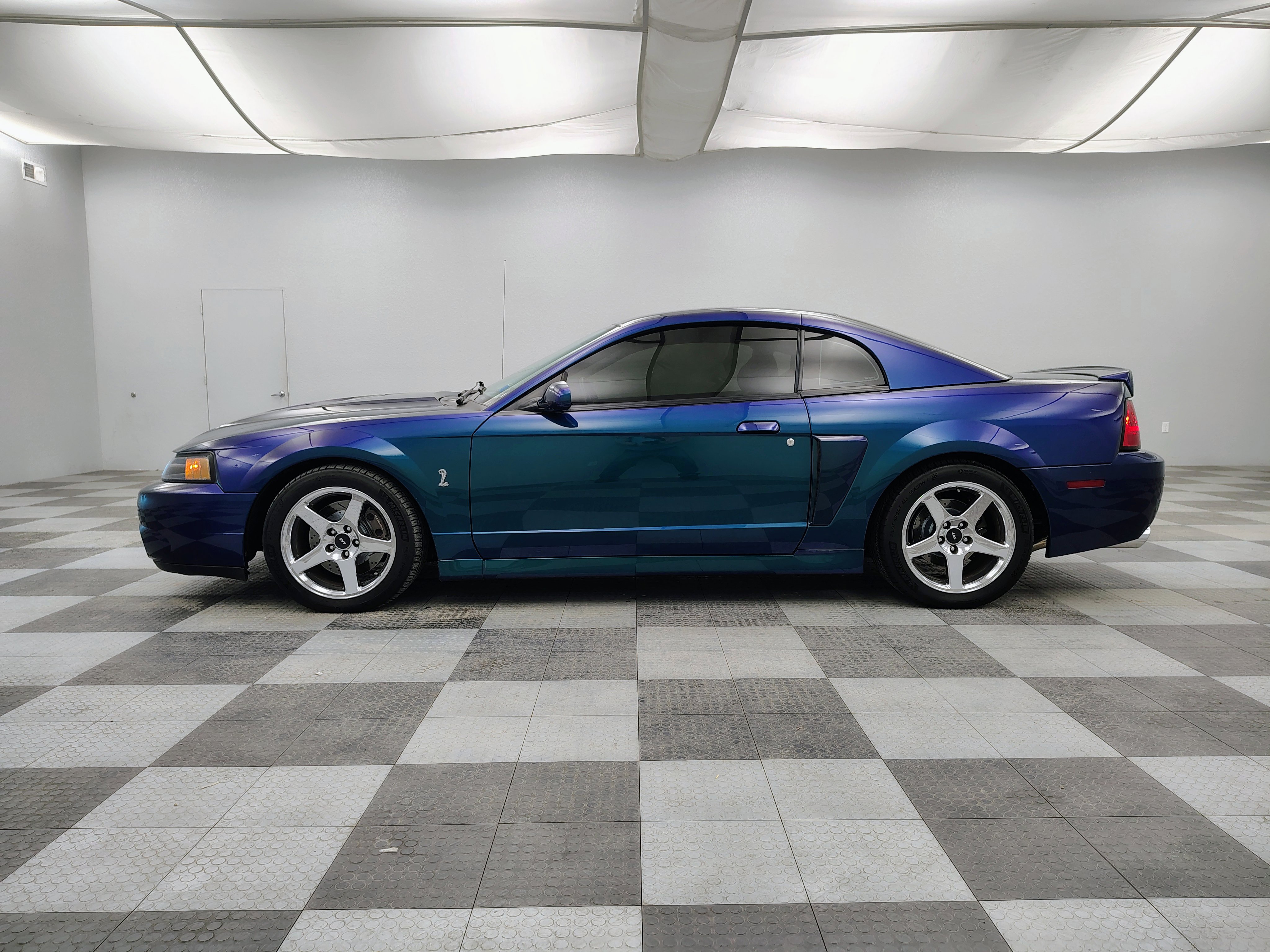 Used 2004 Ford Mustang Cobra RWD image 6