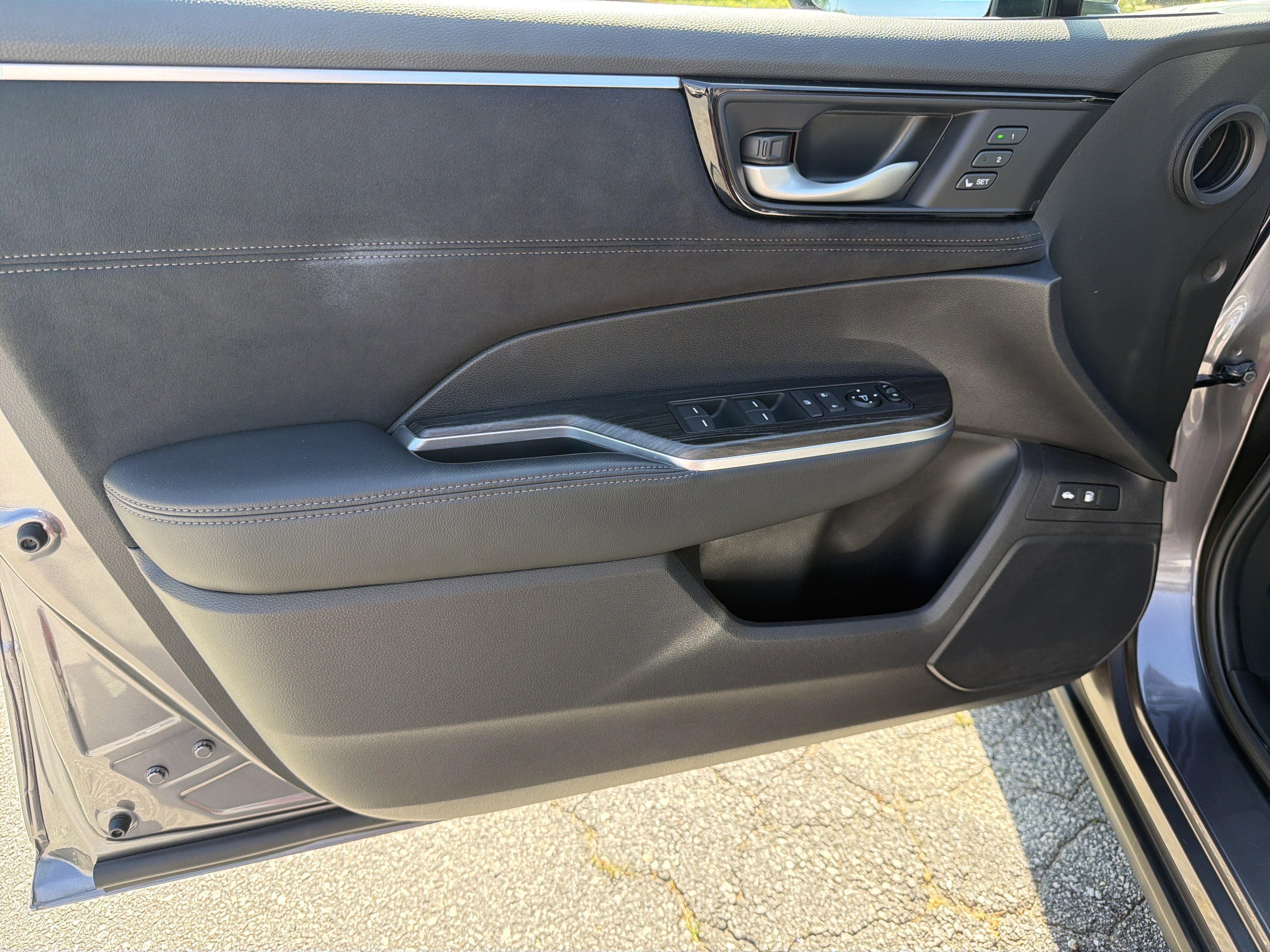Used 2018 Honda Clarity Touring image 11