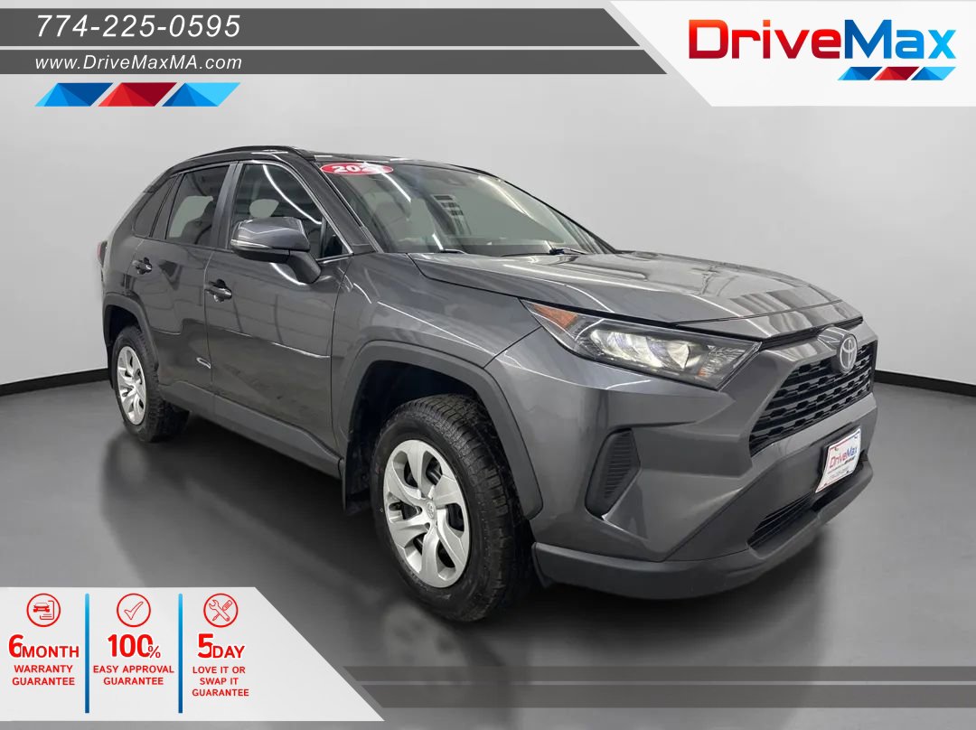 Used 2021 Toyota RAV4 LE image 1