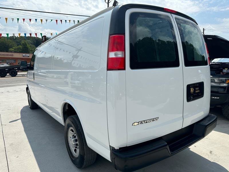 Used 2020 Chevrolet Express 2500 Extended w/ Driver Convenience Package RWD image 5