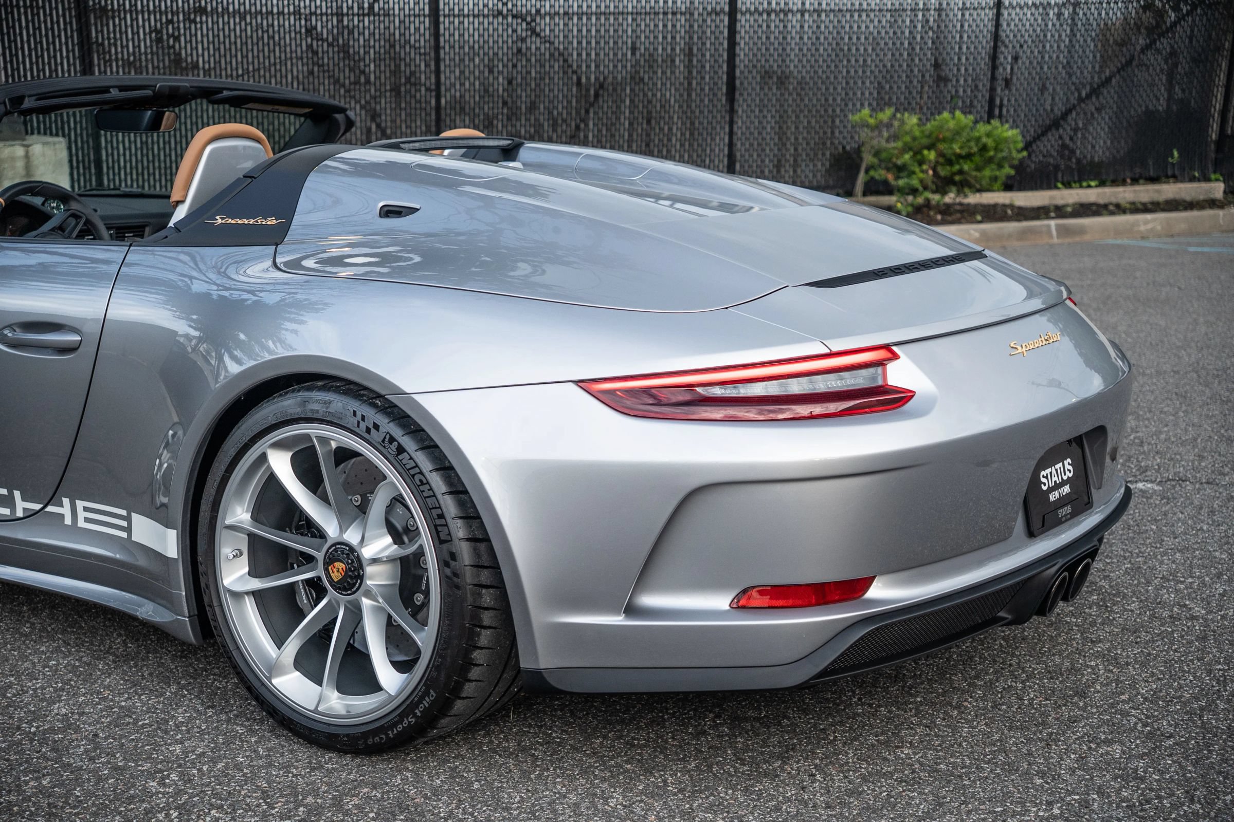 Used 2019 Porsche 911 Speedster RWD image 35