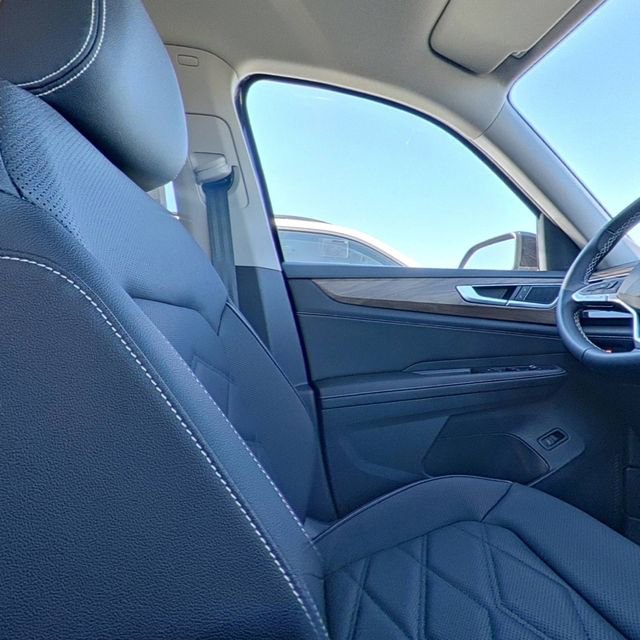 New 2026 Volkswagen Atlas SE image 28