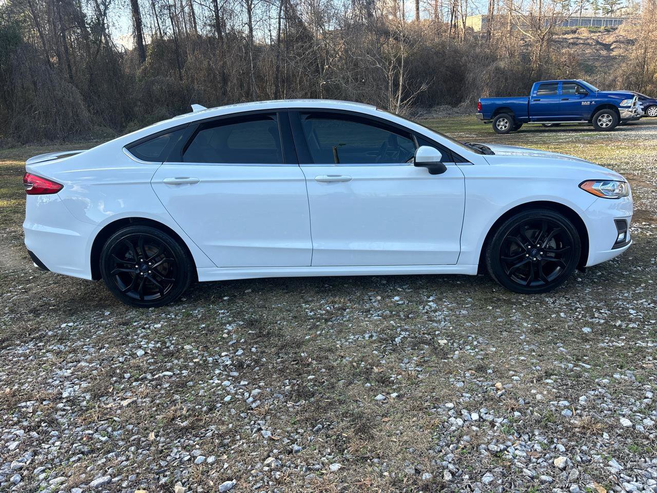 Used 2019 Ford Fusion SE w/ Equipment Group 151A image 2