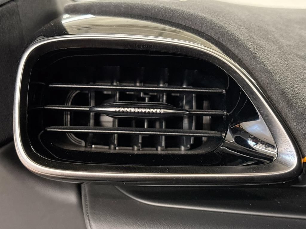 Used 2025 McLaren Artura RWD image 16