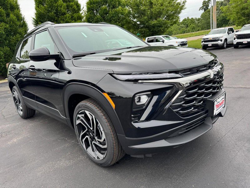 New 2026 Chevrolet TrailBlazer RS w/ Driver Confidence Package FWD image 2