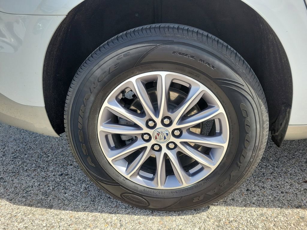 Certified 2023 Buick Enclave Essence w/ Trailering Package, 5000 lbs. AWD/4WD image 5