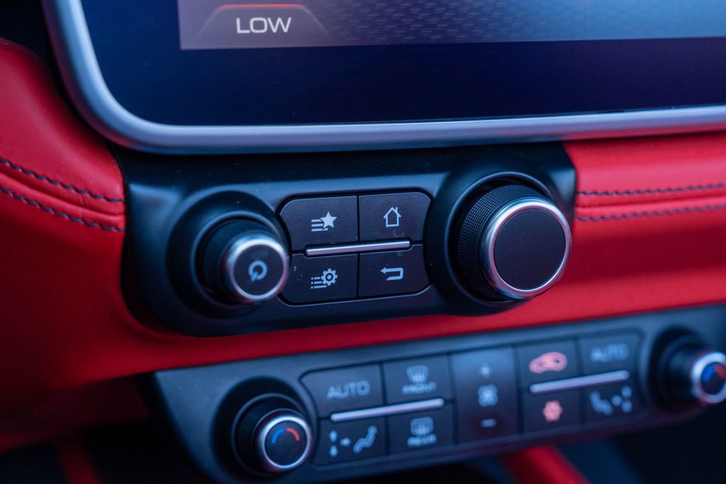 Certified 2022 Ferrari Portofino M image 46