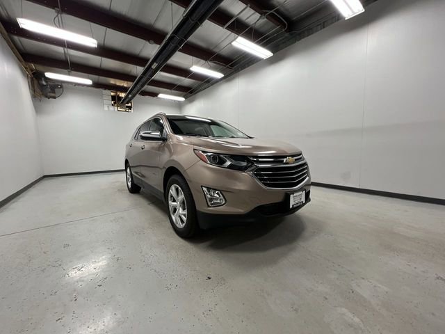 Used 2018 Chevrolet Equinox Premier image 2
