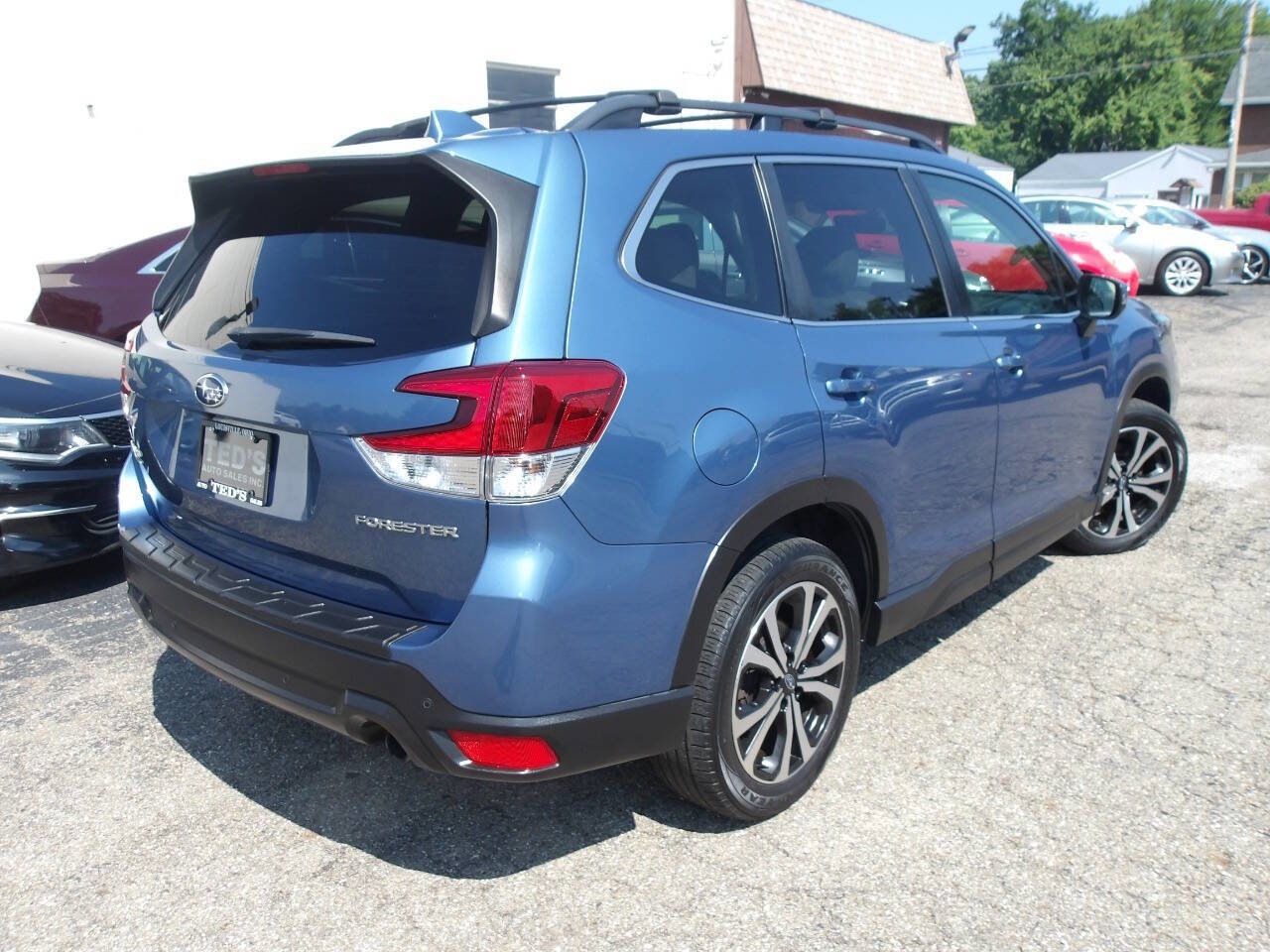 Used 2020 Subaru Forester Limited w/ Popular Package #3 image 6