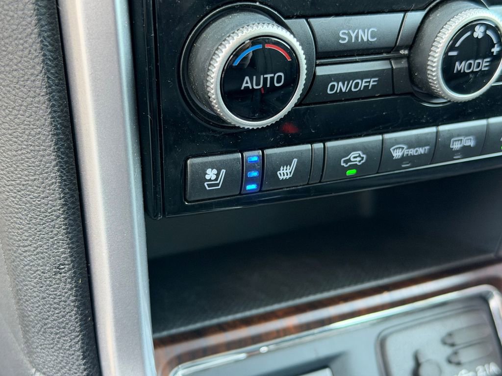 Used 2022 Subaru Ascent Touring w/ Popular Package #2A image 34