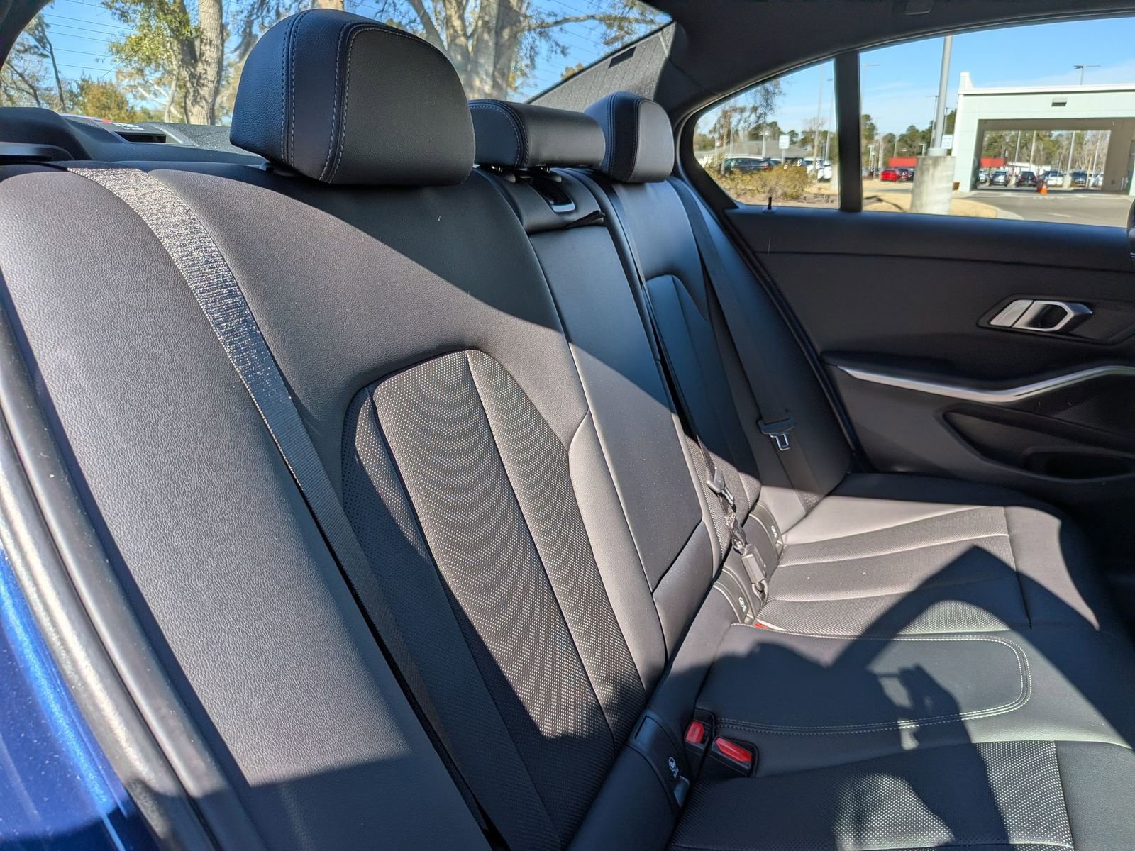 Used 2023 BMW 330i Sedan w/ Driving Assistance Package image 35