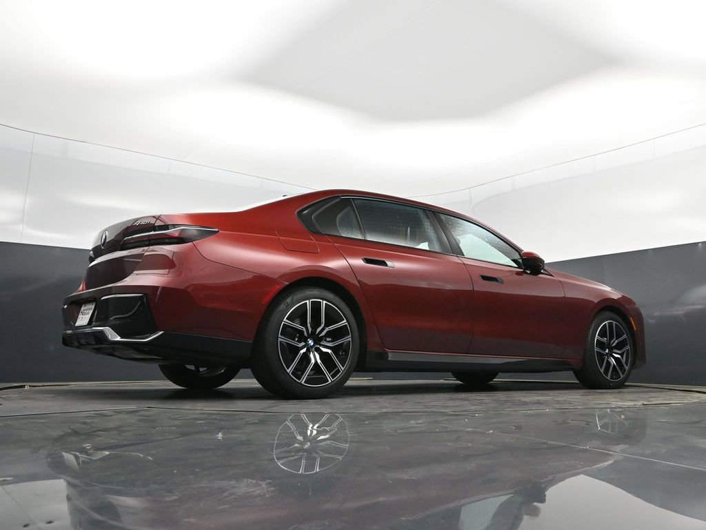 Certified 2025 BMW 740i image 42