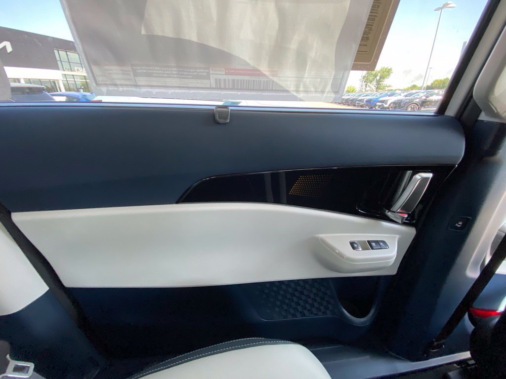 New 2026 Kia Carnival SX Prestige FWD image 21