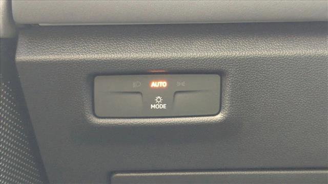 New 2026 Volkswagen Tiguan SE image 17