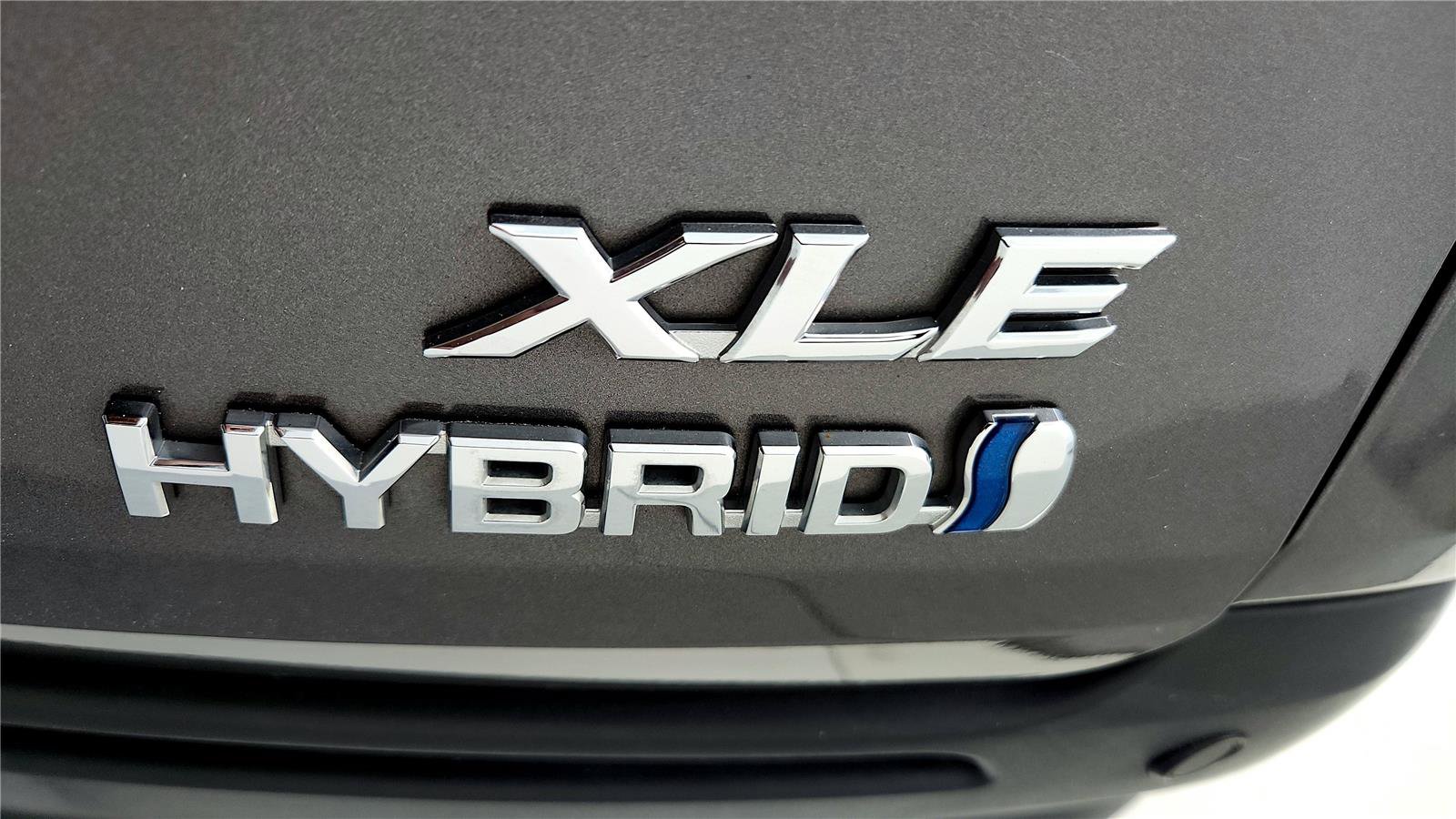 Certified 2024 Toyota Sienna XLE image 14