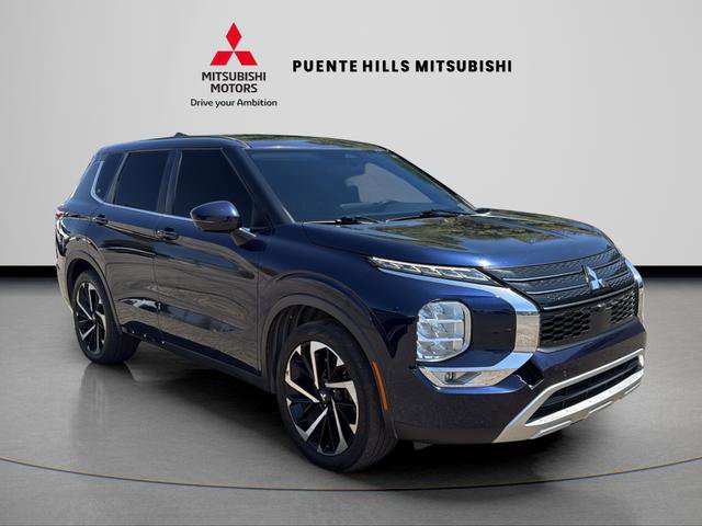 Used 2022 Mitsubishi Outlander SE image 3