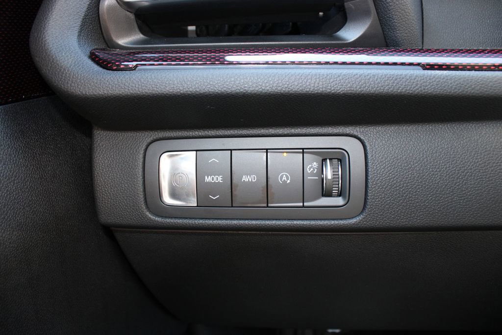 Used 2024 Chevrolet Traverse RS w/ LPO, Floor Liner Package AWD/4WD image 16