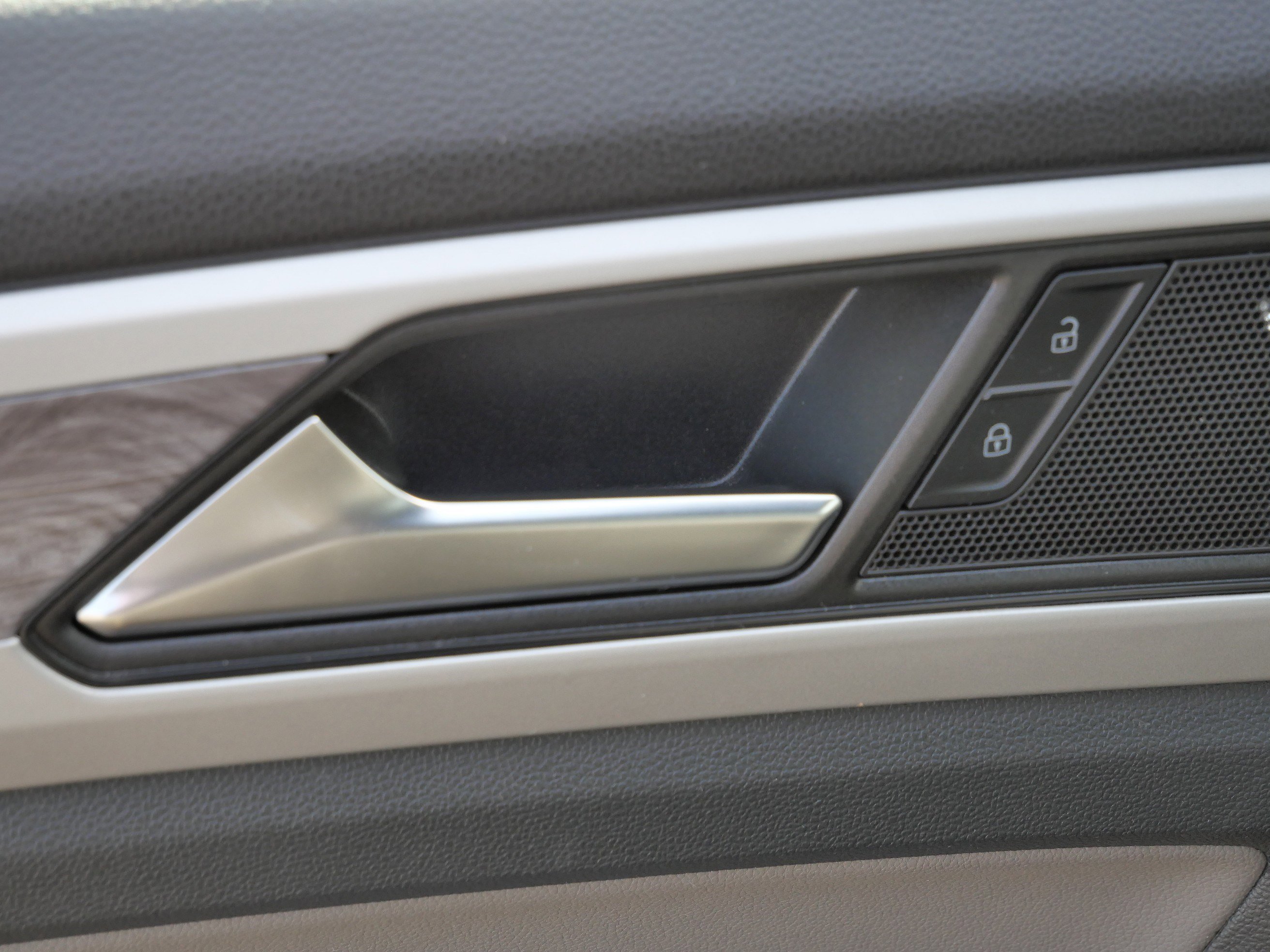 Certified 2023 Volkswagen Atlas Cross Sport SE image 20