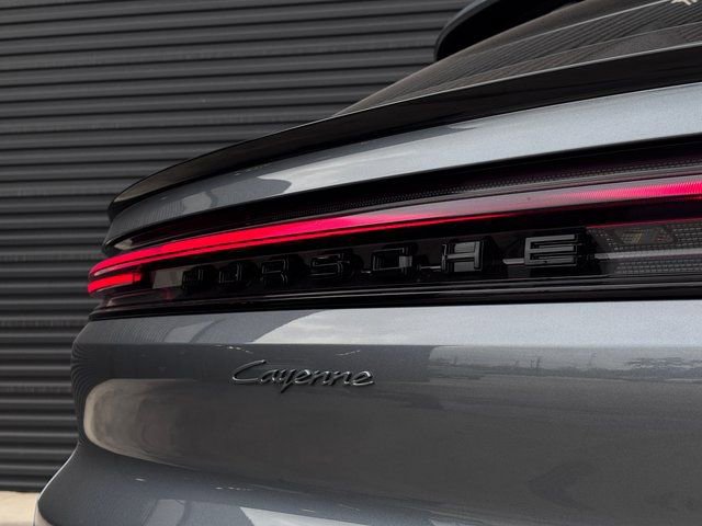 New 2026 Porsche Cayenne Coupe image 28