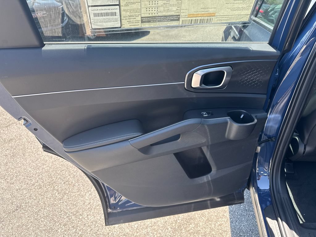 Certified 2025 Kia Sorento S w/ Panoramic Sunroof Package FWD image 21