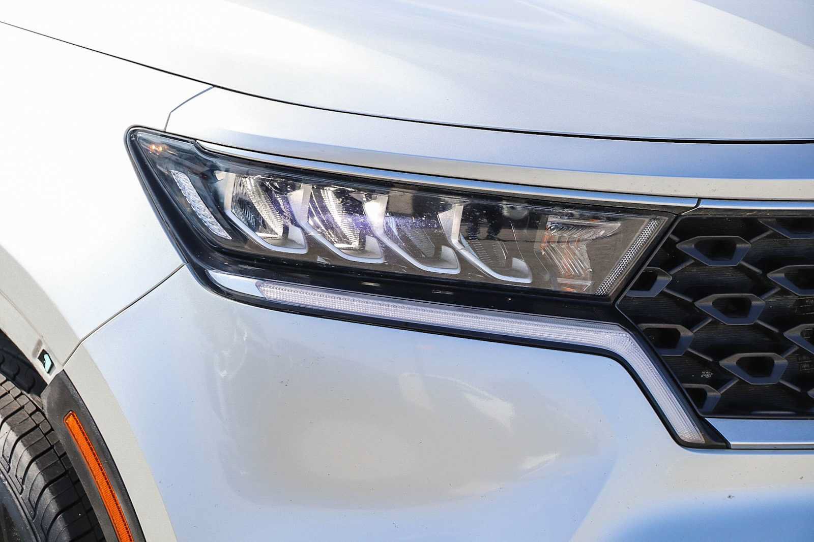 Used 2022 Kia Sorento LX FWD image 4