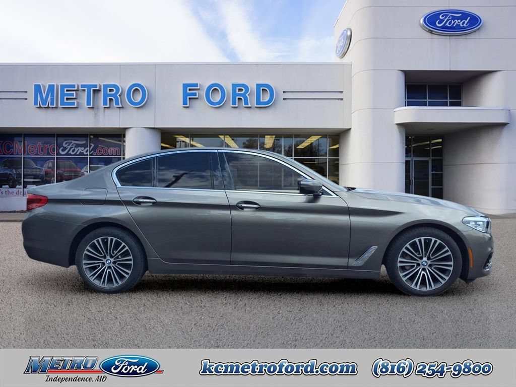 Used 2018 BMW 530i RWD image 2