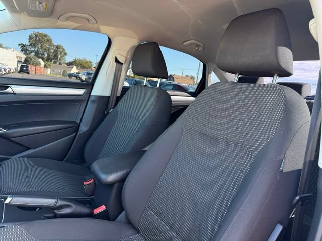 Used 2017 Volkswagen Passat 1.8T S FWD image 16