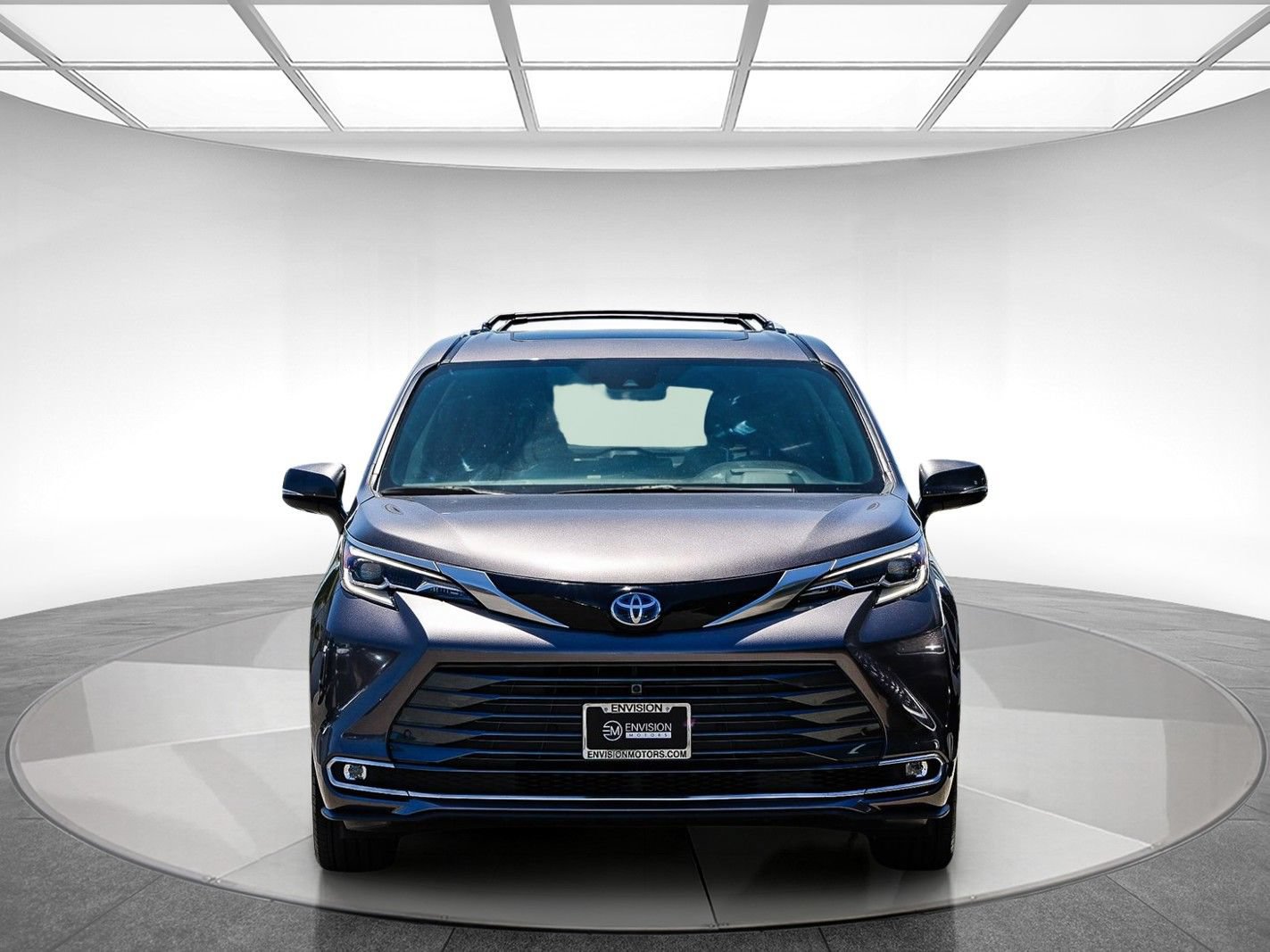 Used 2024 Toyota Sienna Platinum FWD image 6
