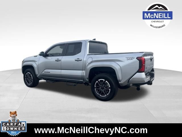 Used 2025 Toyota Tacoma TRD Sport AWD/4WD image 5