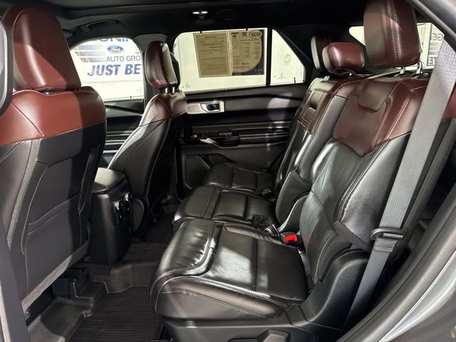 Used 2022 Ford Explorer Platinum w/ Equipment Group 601A image 19