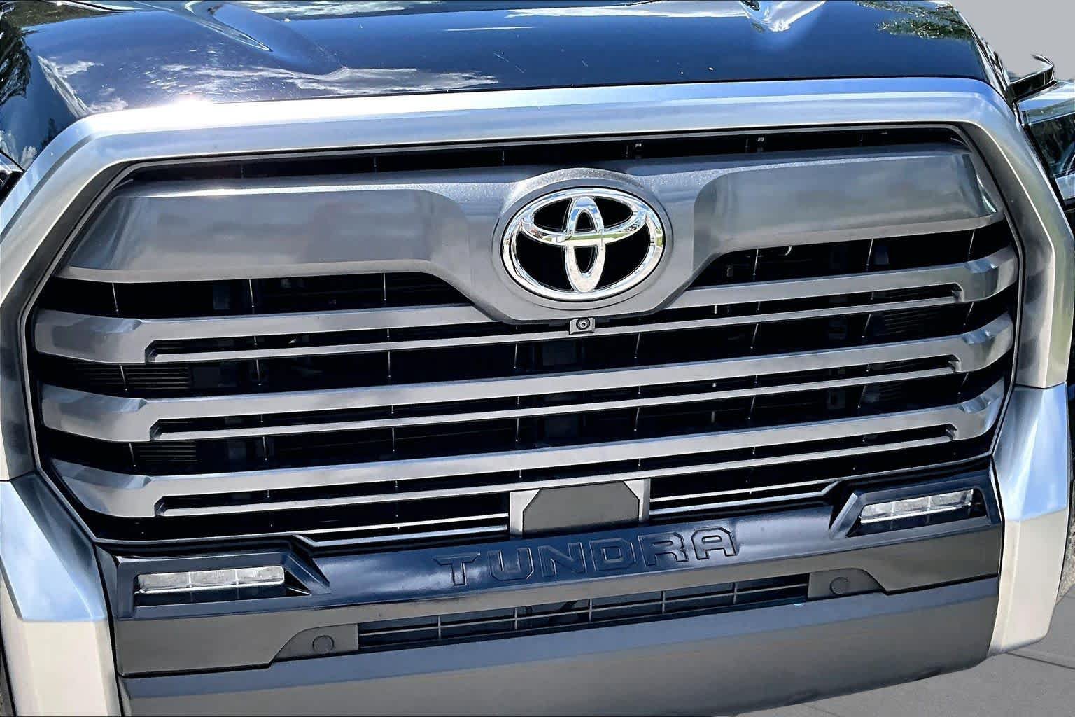 Used 2023 Toyota Tundra Limited AWD/4WD image 30