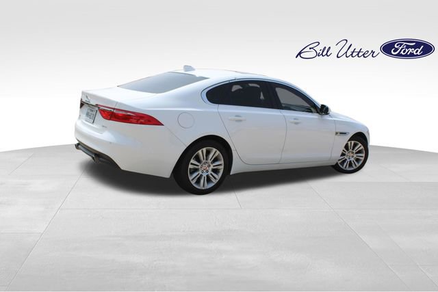 Used 2016 Jaguar XF Premium RWD image 5