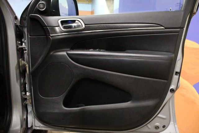 Used 2018 Jeep Grand Cherokee Limited image 10