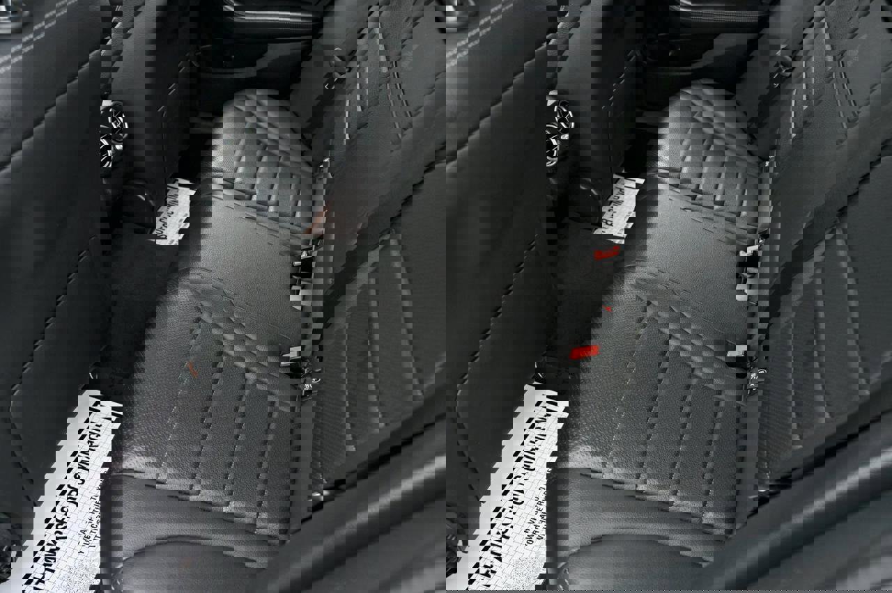 Used 2021 Mercedes-Benz C 300 Sedan image 10