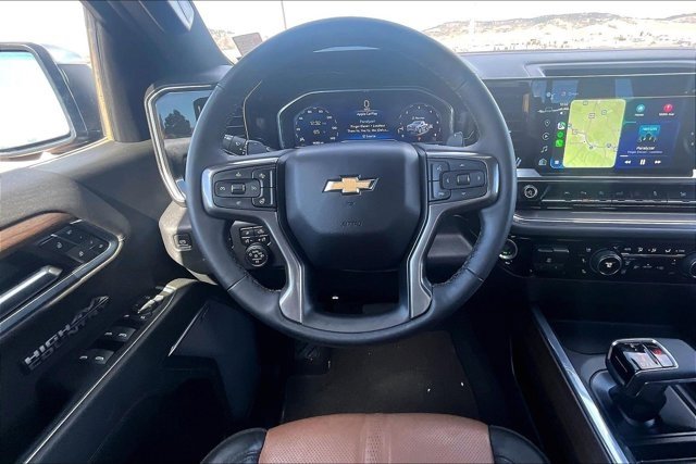 Used 2023 Chevrolet Silverado 1500 High Country image 8