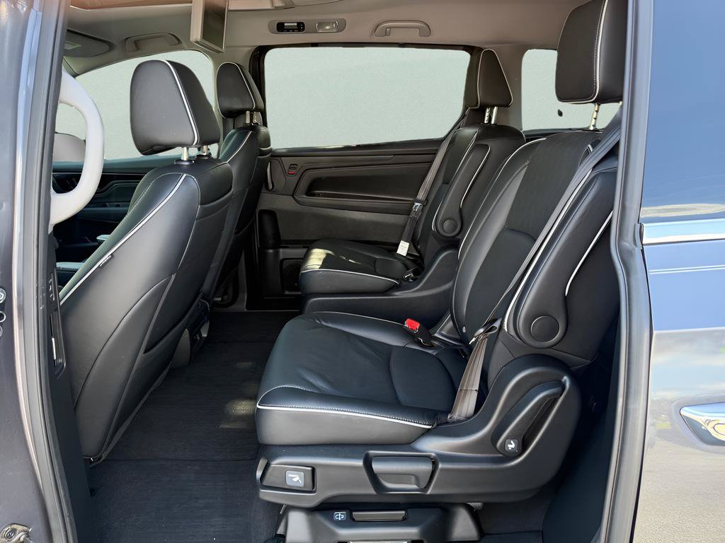 Used 2022 Honda Odyssey Elite image 11